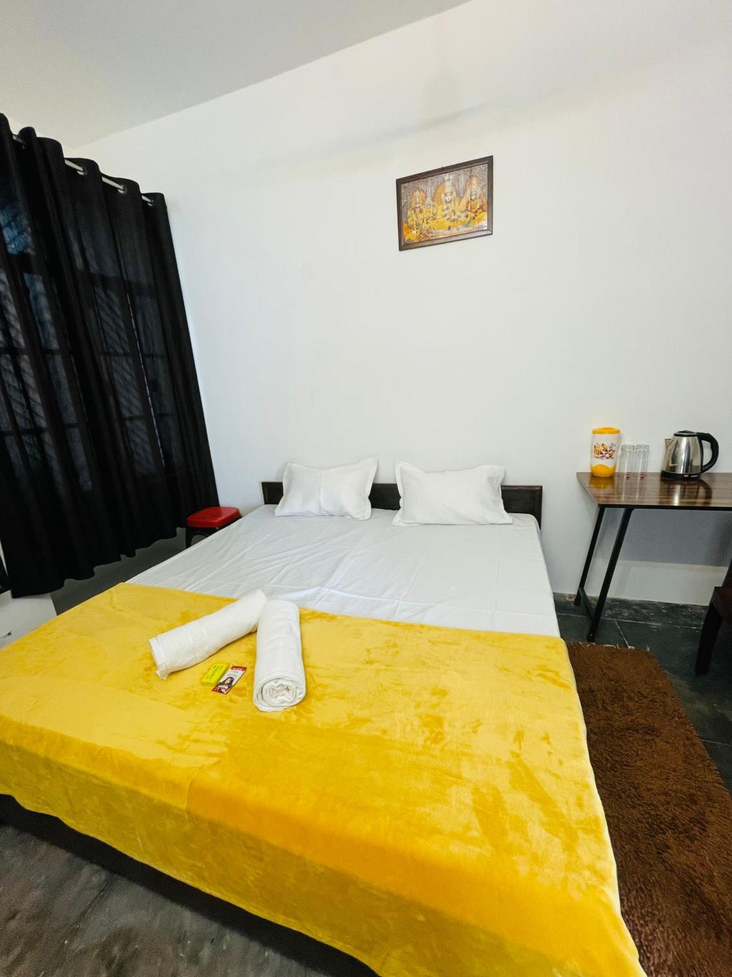 Shree Balaji Homestay Ayodhya Exterior photo